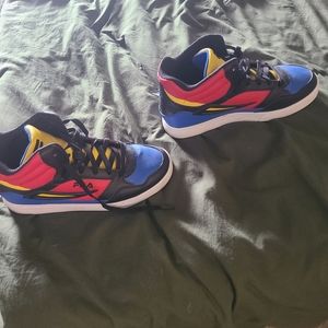 Multicolored Filla sneakers sz7